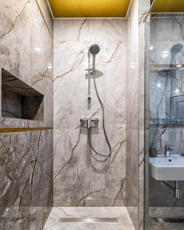 2 - Bedroom Apartments Galicia ลวีฟ ภายนอก รูปภาพ